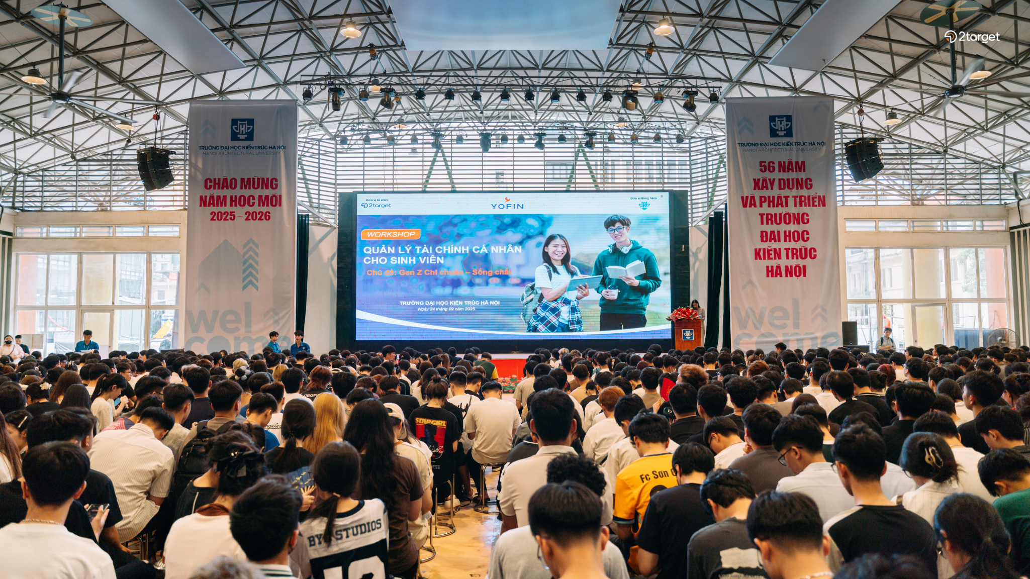 Tân sinh viên Kiến trúc hào hứng tham gia workshop "Gen Z: Chi chuẩn - Sống chất"
