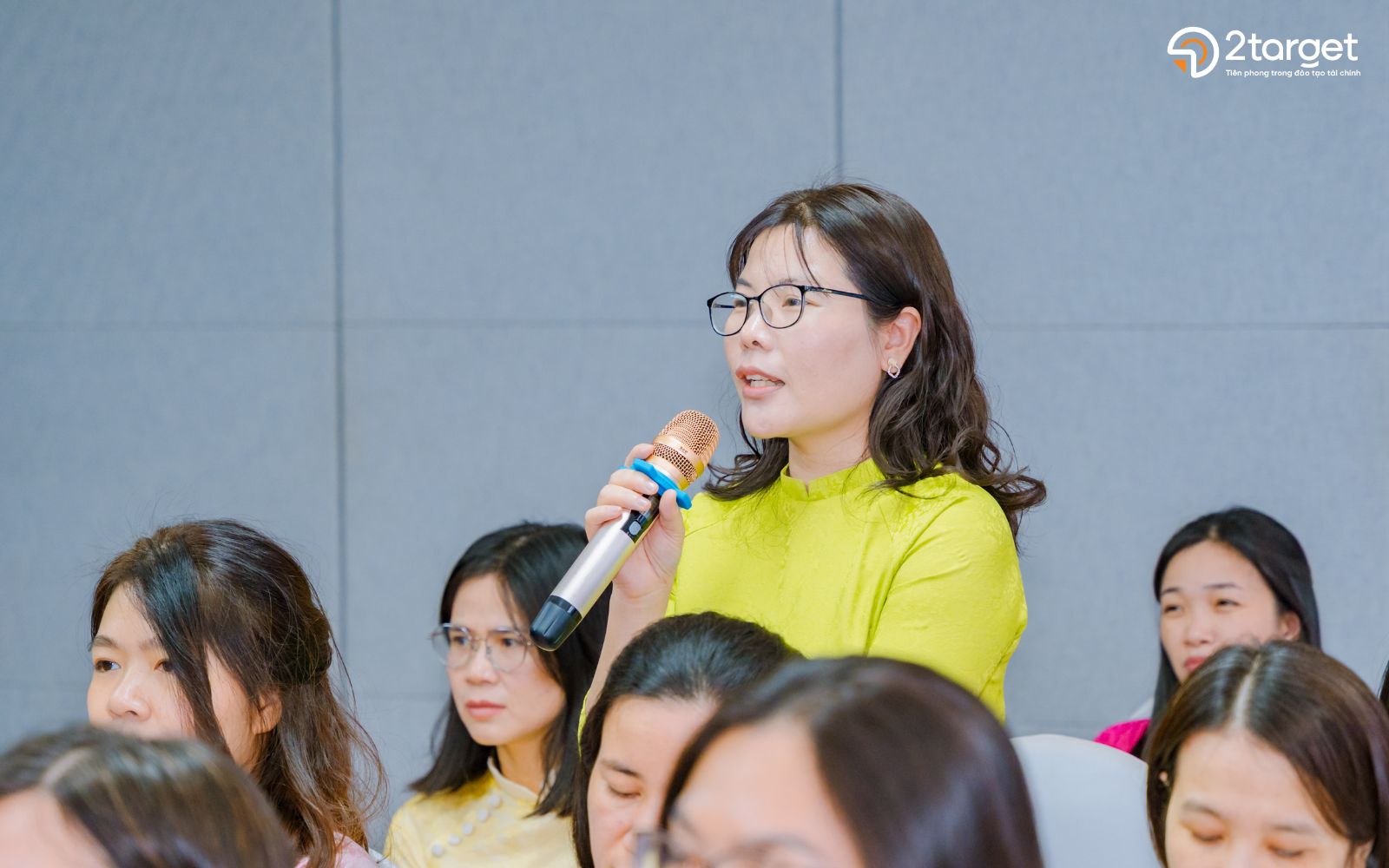 Khi kỹ năng mềm được cải thiện, môi trường làm việc trở nên chuyên nghiệp và trôi chảy hơn, tạo tiền đề cho các chương trình đào tạo chuyên sâu khác phát huy tác dụng.