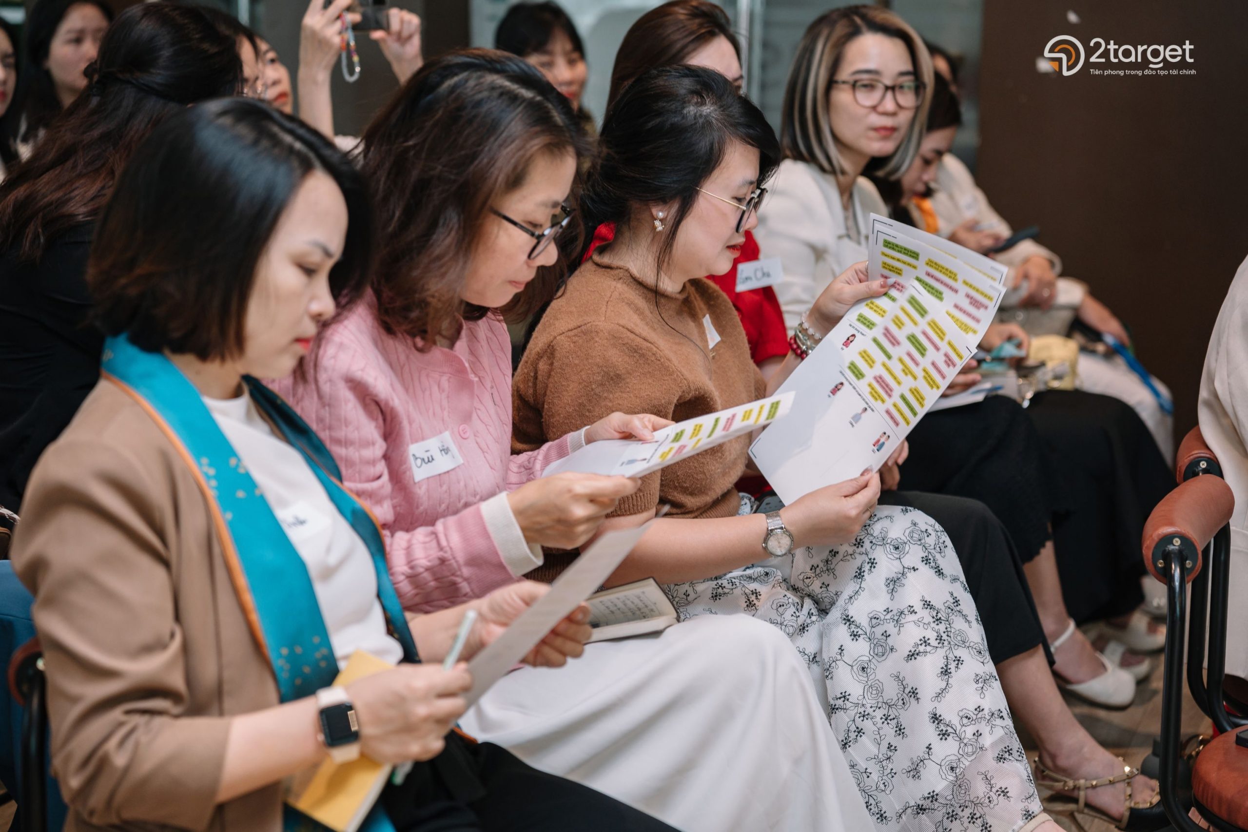 Học viên được tham gia vào những hoạt động thực hành gần gũi với tài chính cuộc sống